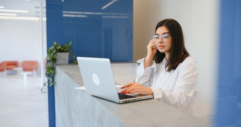 Vaga Híbrida em São Paulo: ZAMP abre oportunidade para Assistente Serviços de Gente